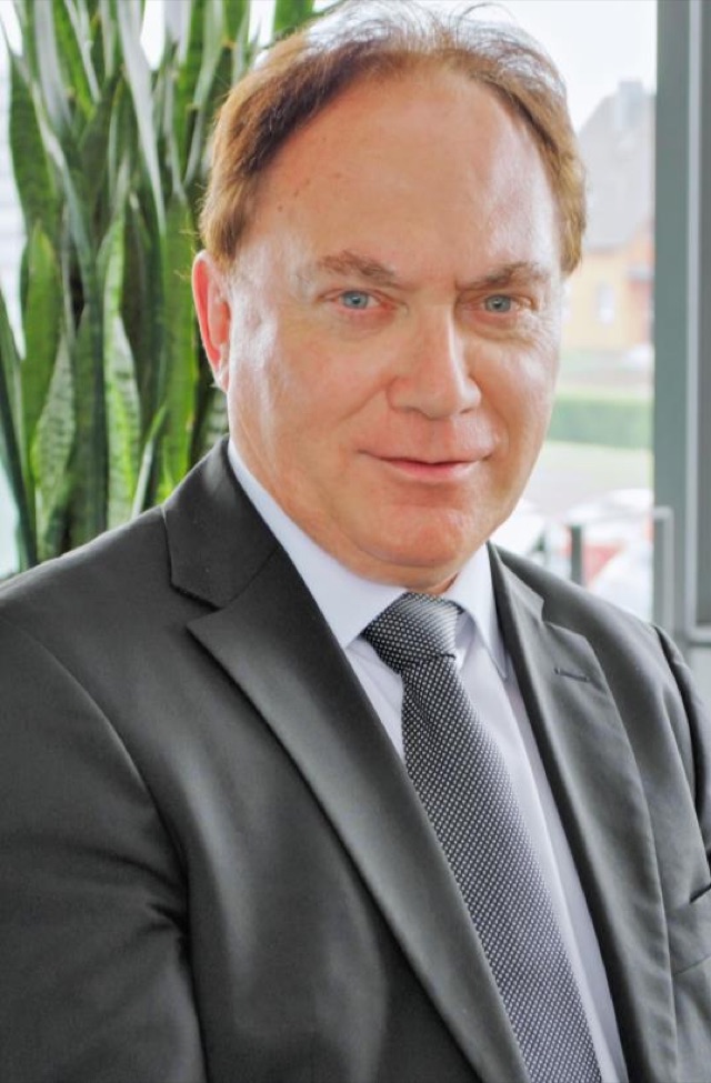 Dr. Hans-Walter Borries